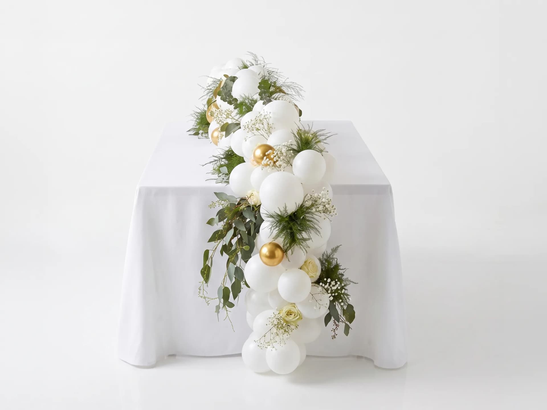 Centerpieces by Alpenglow Party Co